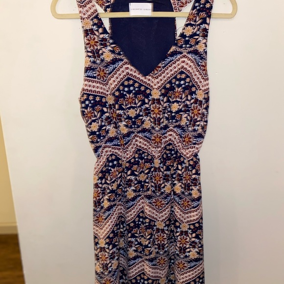 Pattern Dress - Picture 3 of 3